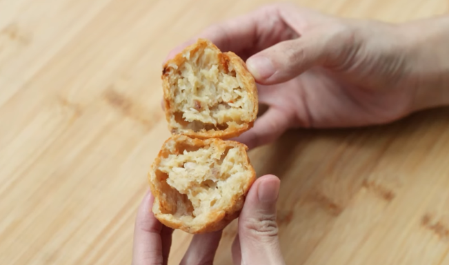 Bakso goreng. (YouTube)